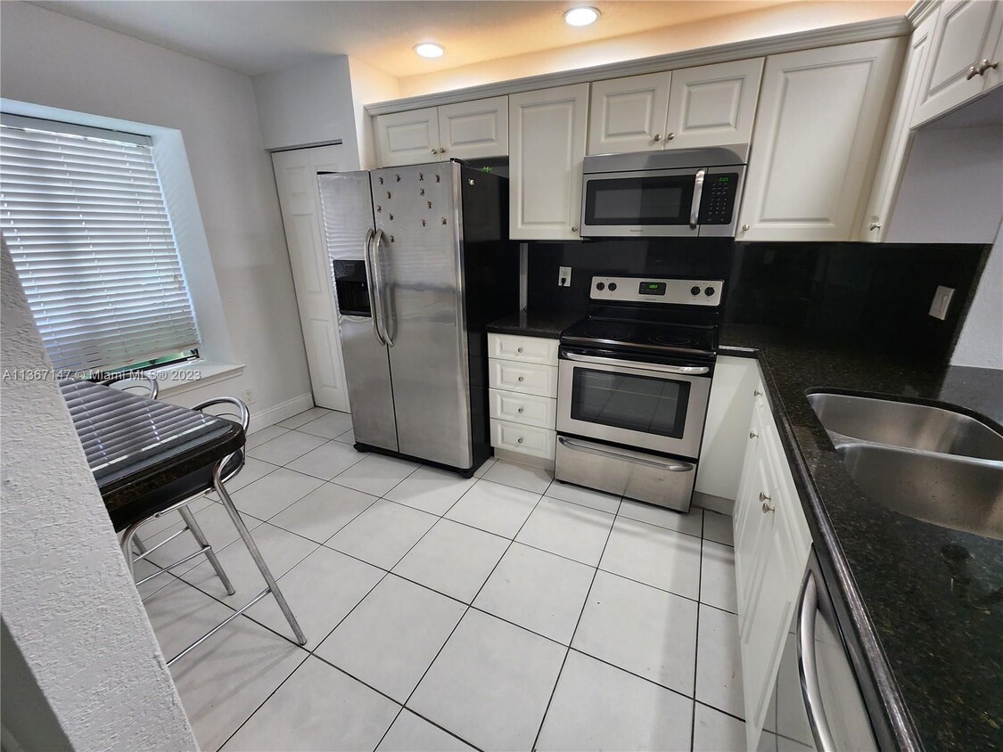 9158 NW 44th Ct, Sunrise, FL 33351 Townhome Rentals in Sunrise FL