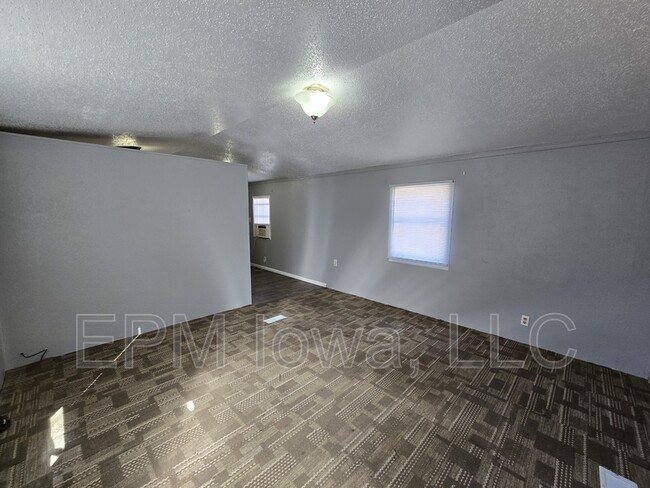 Foto del edificio - 700 W Ridgeway Ave