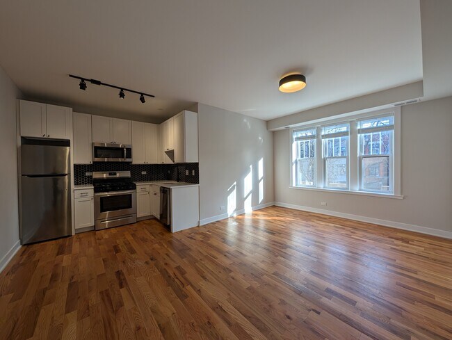 Foto del edificio - 648 W Wrightwood Ave