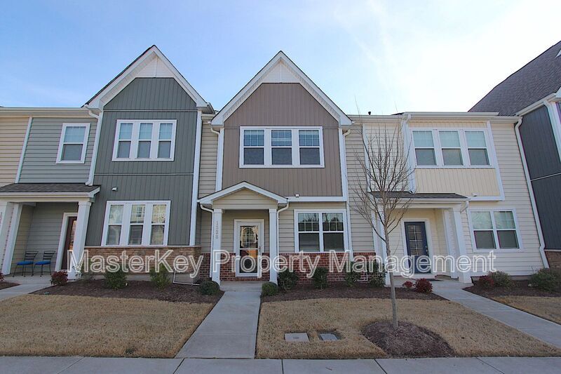 Foto principal - 1328 Farm Pond Trail