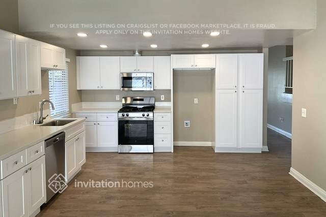 Foto del edificio - 2414 S Woodlark Dr