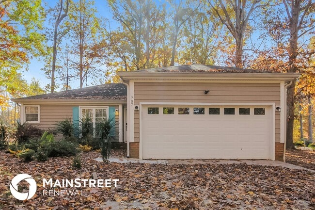 Building Photo - 707 Southland Rd