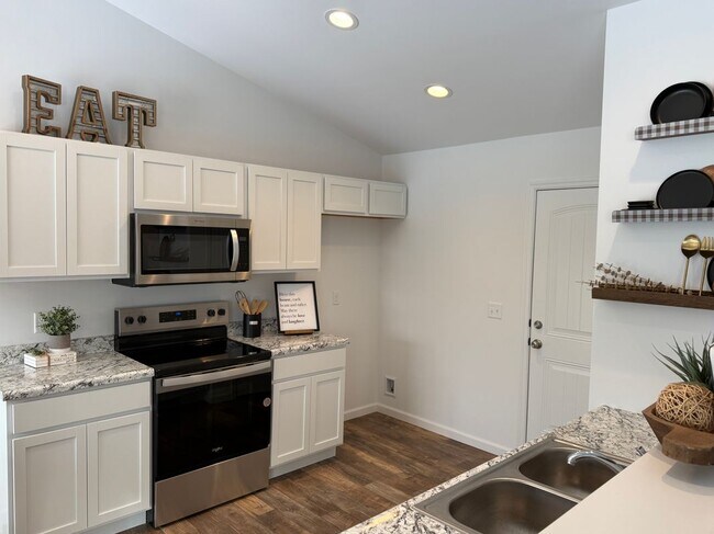 Foto del edificio - 172 Bombadill Blvd