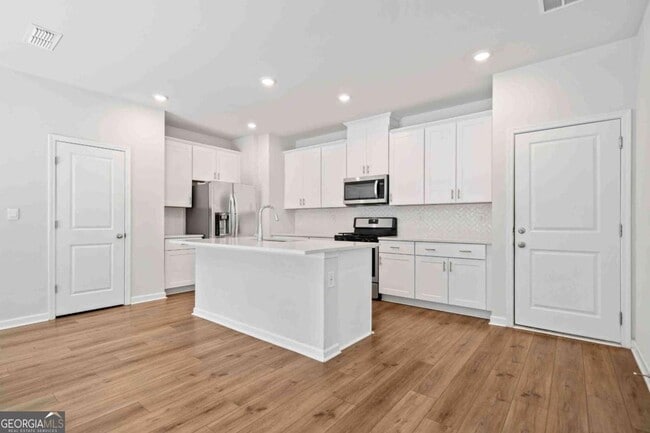 Building Photo - 279 Wells Cir