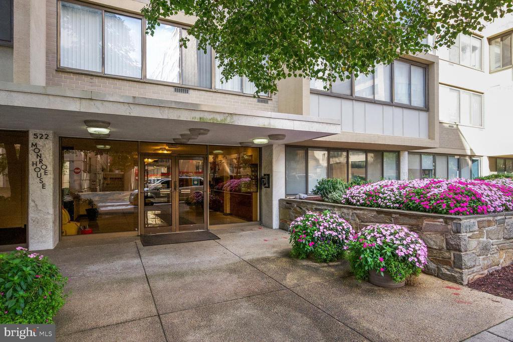 Foto principal - 522 21st St NW