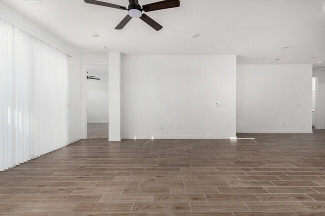 Foto del edificio - 17824 W Vogel Ave