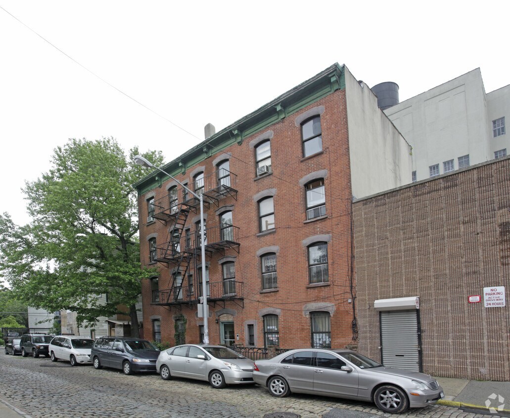 Foto del edificio - 312 Water St