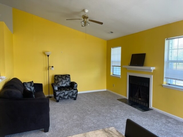 Foto del edificio - 122 Witten Cir