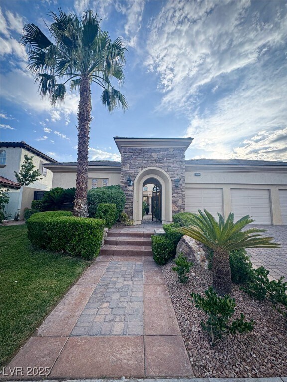 Foto del edificio - 3231 Elk Clover St