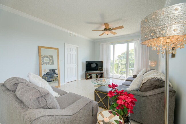 Foto del edificio - 27 Royal Palm Way