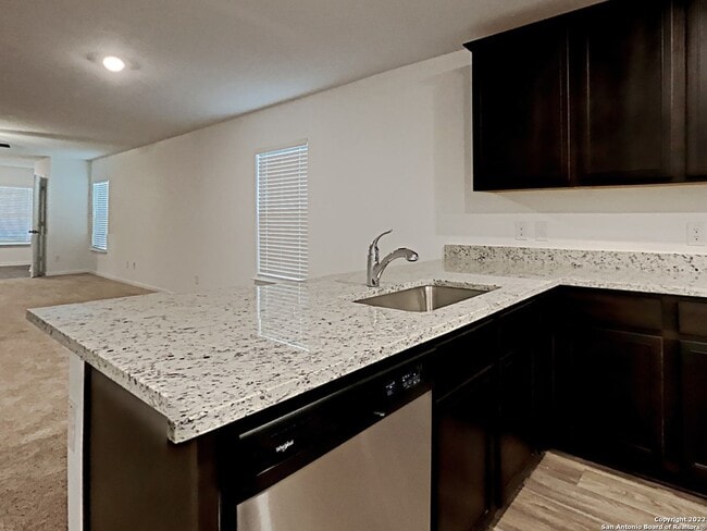 Building Photo - 747 Wonderland Trail