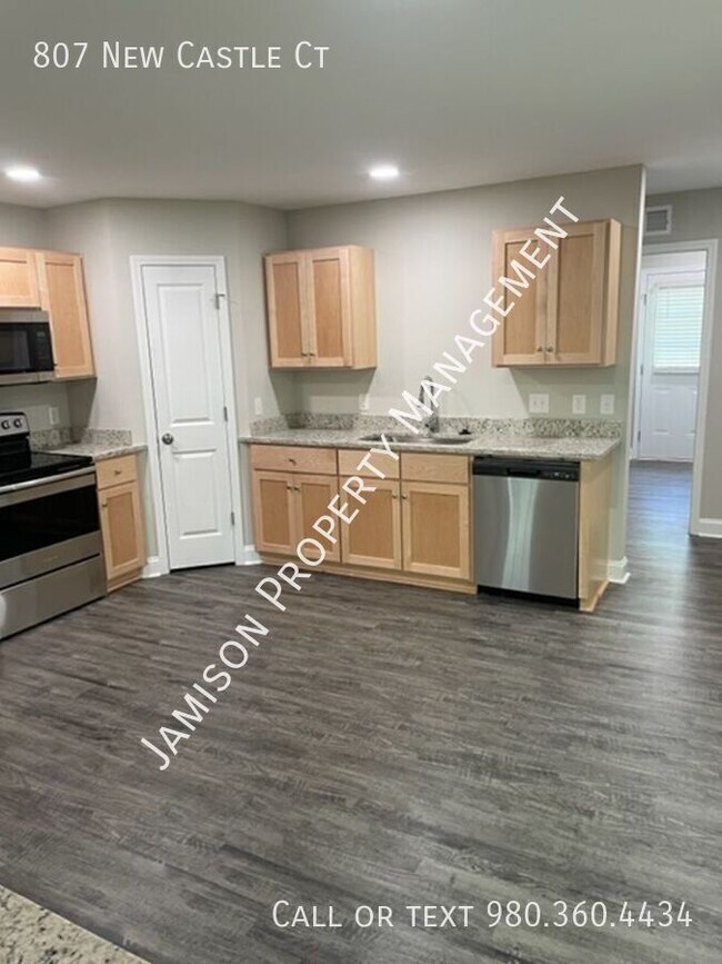 Foto del edificio - 807 New Castle Ct