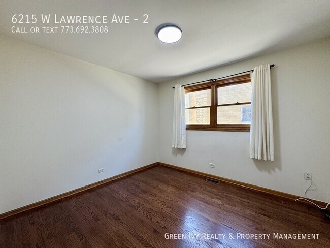 Foto del edificio - 6215 W Lawrence Ave