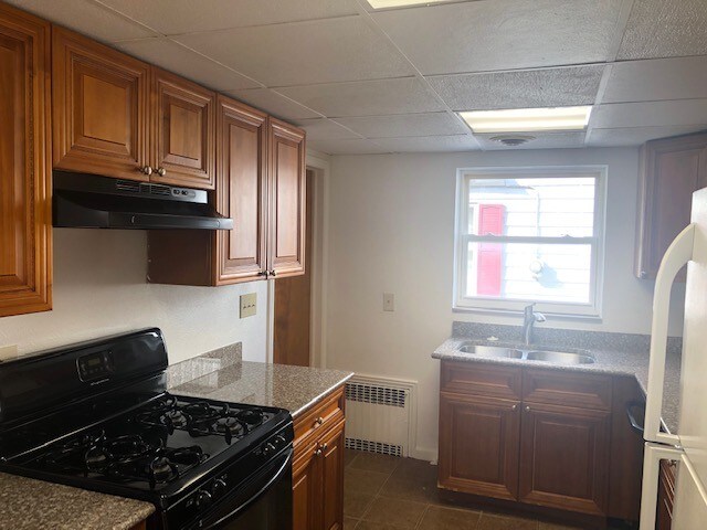 Building Photo - 2517 W Sylvania Ave