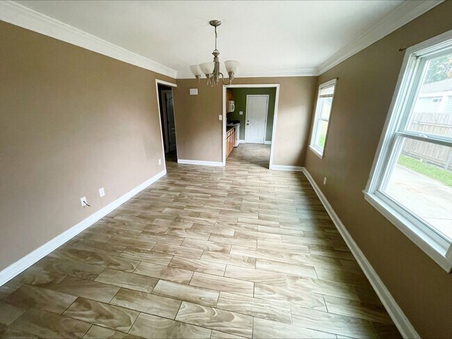 Foto del edificio - Cute two bedroom one bath with fenced yard...