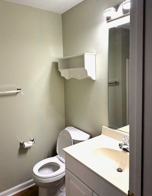 Foto del edificio - 3713 Morris Farm Dr