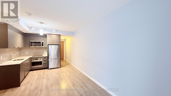 Building Photo - 56 Forest Manor Rd