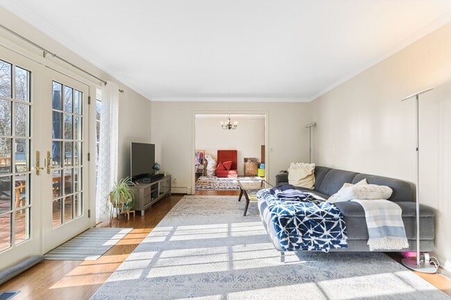 Building Photo - 38A Orchard St