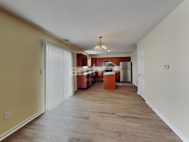 Foto del edificio - 7674 Pipestone Dr