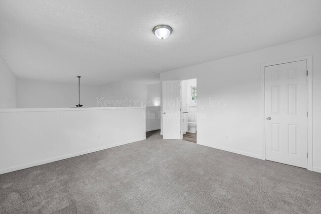 Building Photo - 1586 Kings Rd