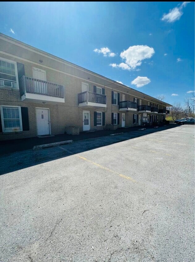 Primary Photo - 100 Carter Dr