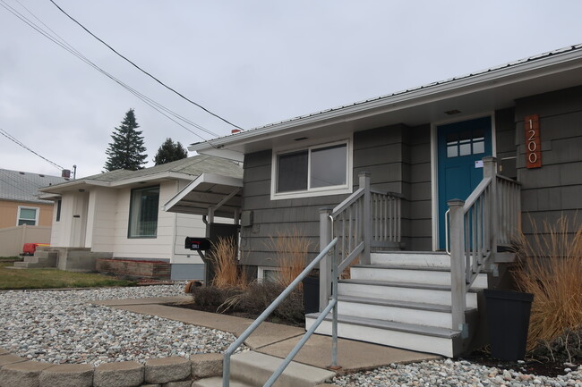 Building Photo - 1200 9th St
