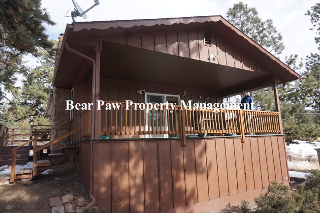 Foto del edificio - Home on 1.5 Acres in Beautiful Pine, CO!