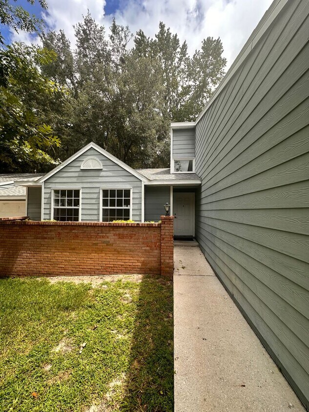 Primary Photo - 360 NW 48th Blvd