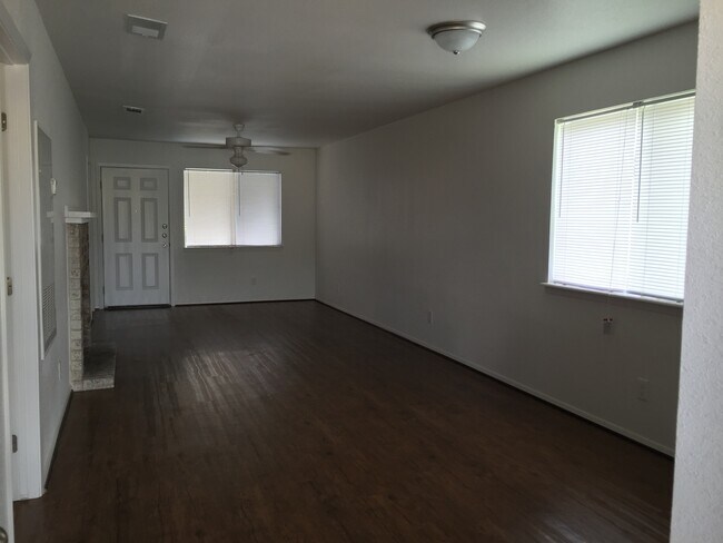 Foto del edificio - 3611 Elliott St