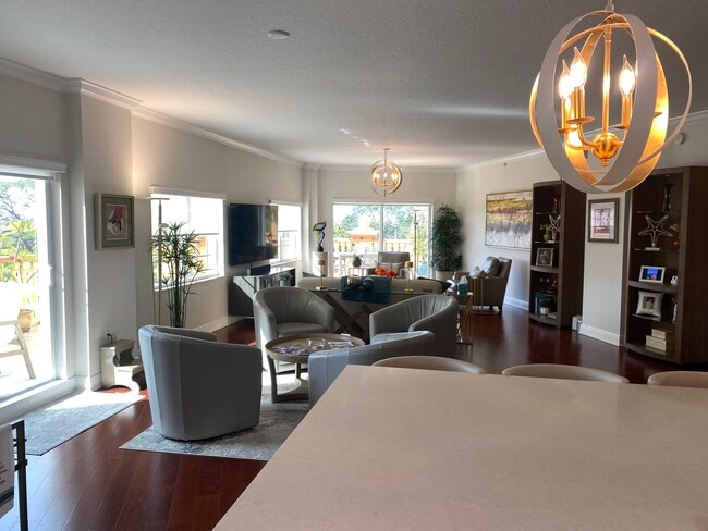 Foto del edificio - 1188 N Tamiami Trl