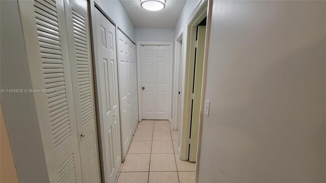 Foto del edificio - 9061 NW 119th Terrace