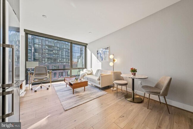 Foto del edificio - 1300 4th St SE
