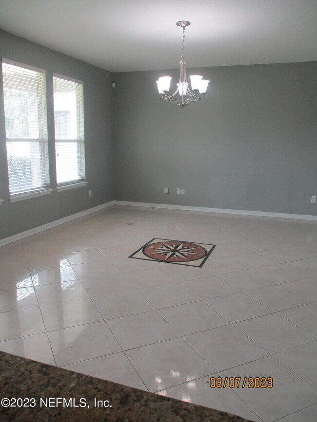 Foto del edificio - 619 Briar View Dr