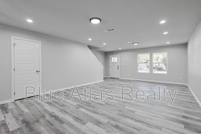 Building Photo - 5820 Grayson St