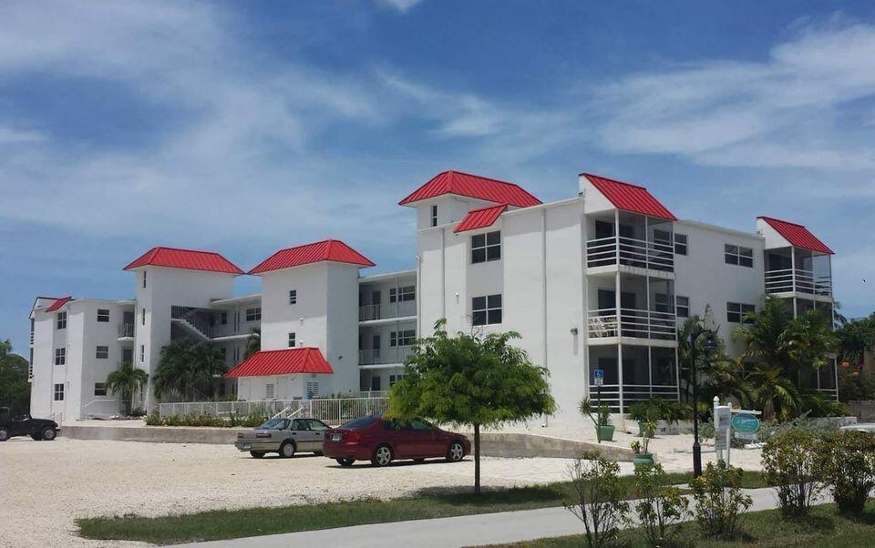 Primary Photo - 605 Sombrero Beach Rd