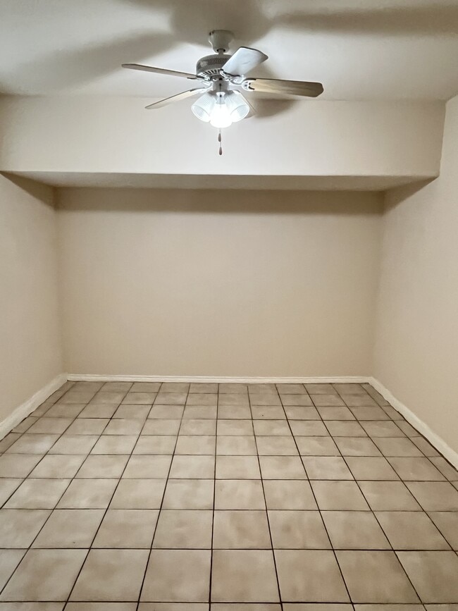 Building Photo - 6022 Ashley Spring