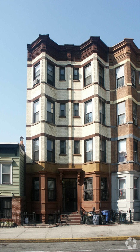 Primary Photo - 497 Dean St