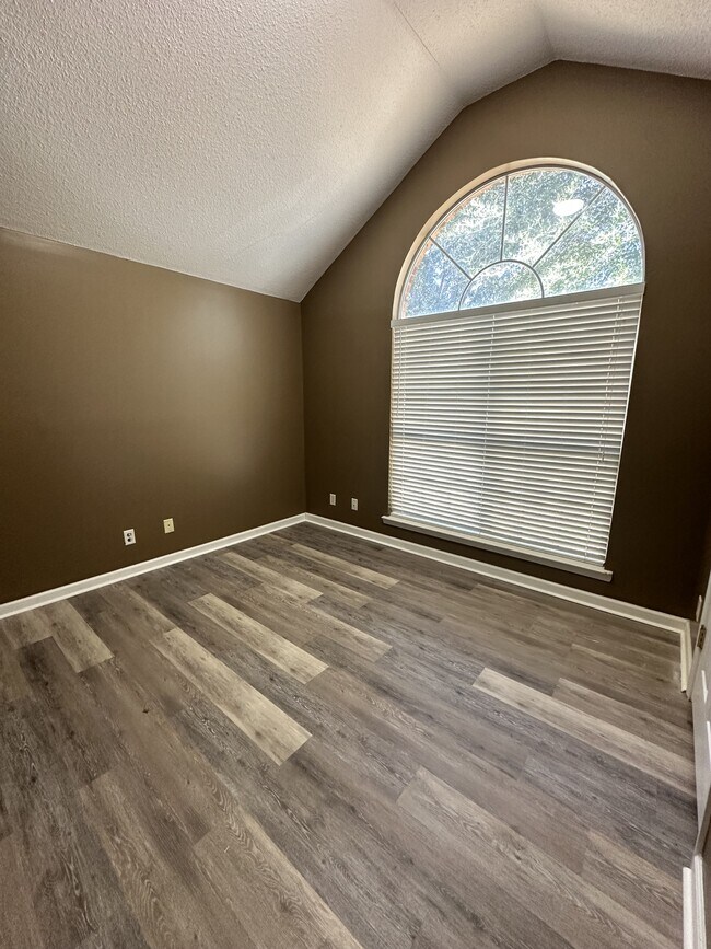 Building Photo - 12 Bass Rock Ct