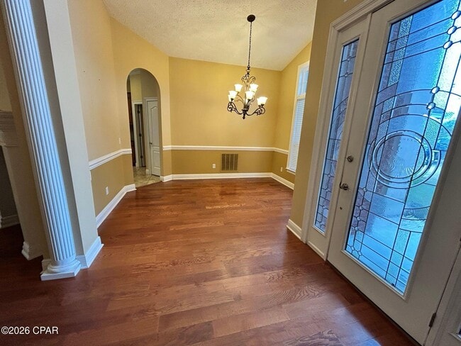 Foto del edificio - 105 Lakeview Terrace