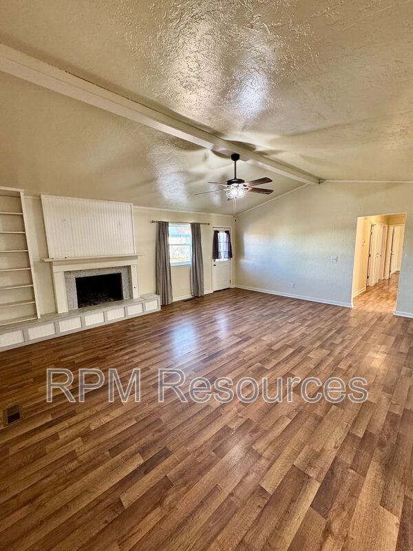 Foto del edificio - 10449 Dover Dr