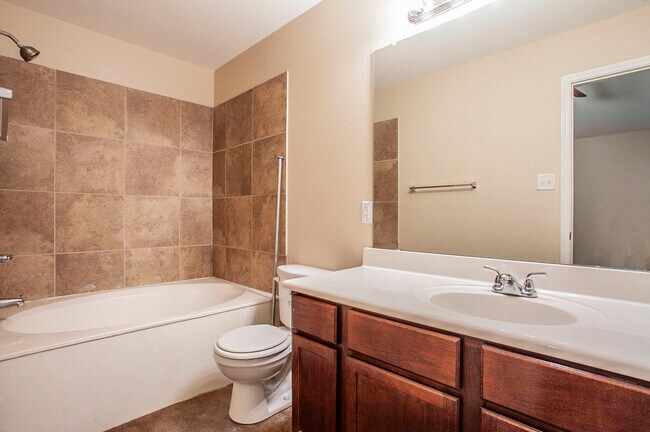 Building Photo - 803 Carla Kay Dr