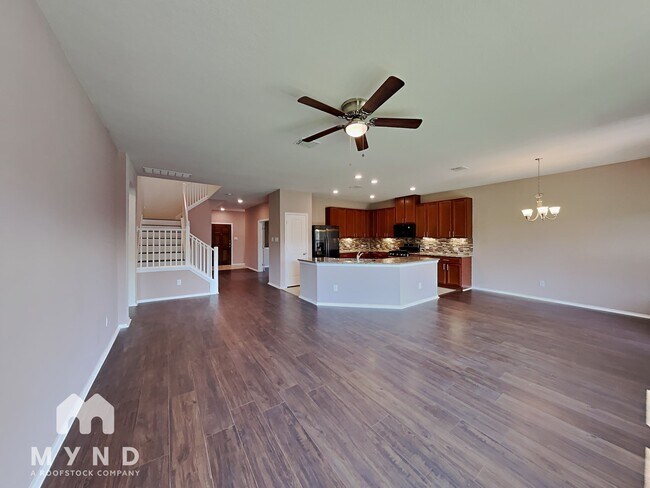 Building Photo - 3040 Freeman Park Dr