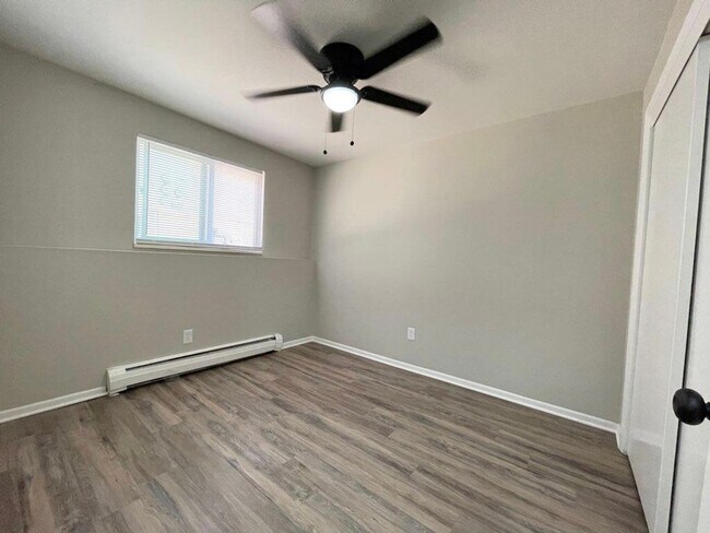 Foto del edificio - 4228 Forrest Hill Rd
