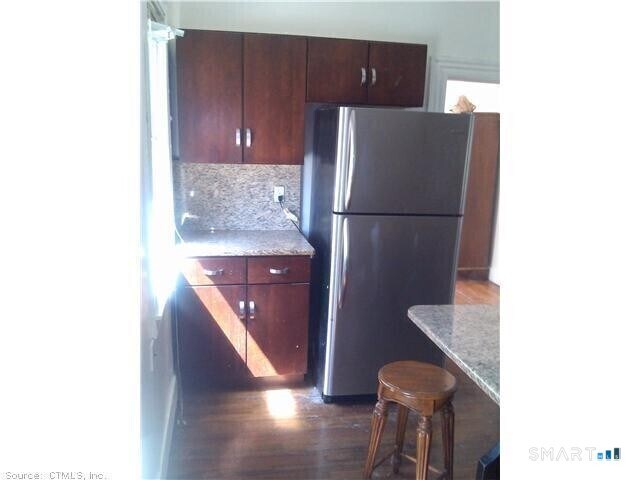 Foto del edificio - 347 Sherman Ave