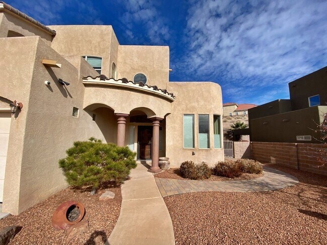Building Photo - **Coming Soon! - 3 Bedroom 2.5 Bathroom lo...