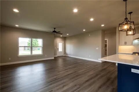 Foto del edificio - 220 Willow Dr