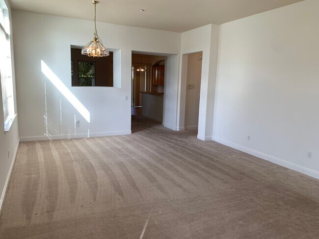 Building Photo - Beautiful Brentwood Summerset 4 Home (55+ living) - 2 Bedroom, 2 Bath