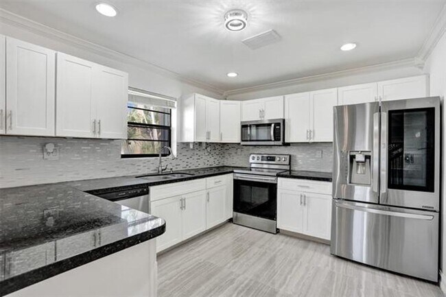 Foto del edificio - 8904 SW 22nd St