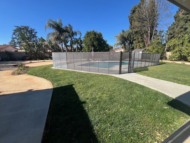 Foto del edificio - 9647 Vanalden Ave