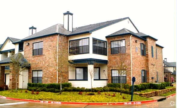 Building Photo - Riverchase